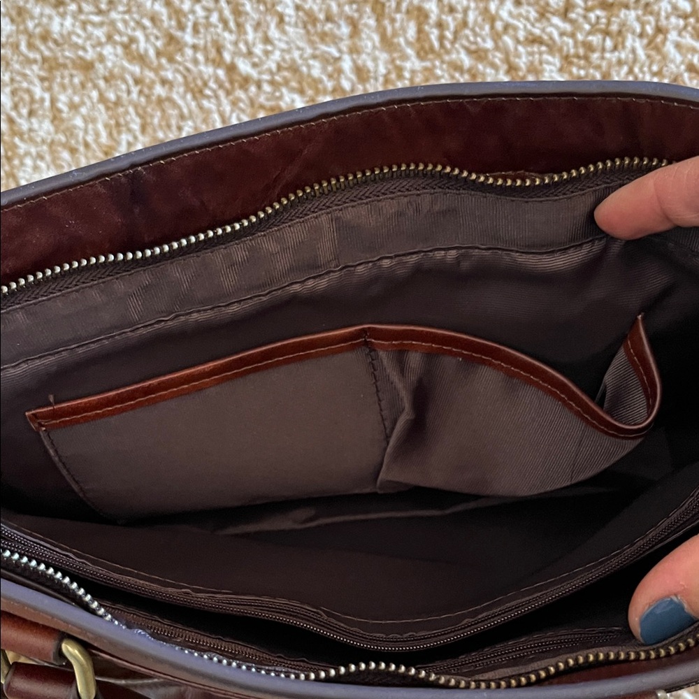 Elegant Brown Floral Embossed Handbag - Picture 9 of 11